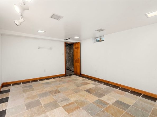 161 Hamilton St 161, Cambridge MA 02139