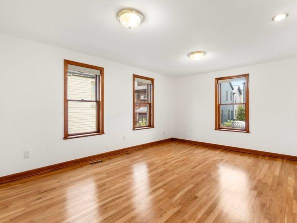 161 Hamilton St 161, Cambridge MA 02139