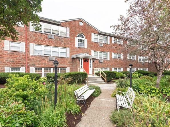 7 Cass St 6, Boston MA 02132