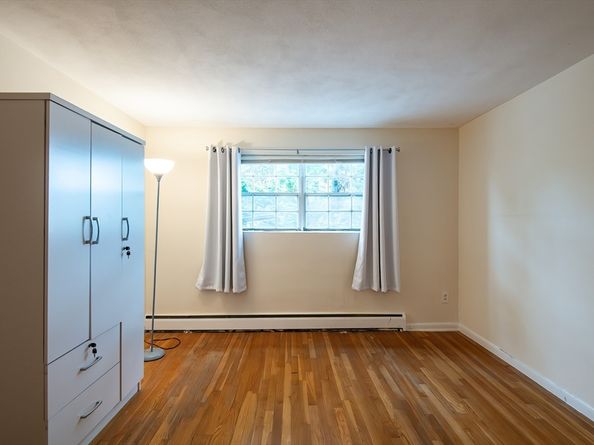 7 Cass St 6, Boston MA 02132