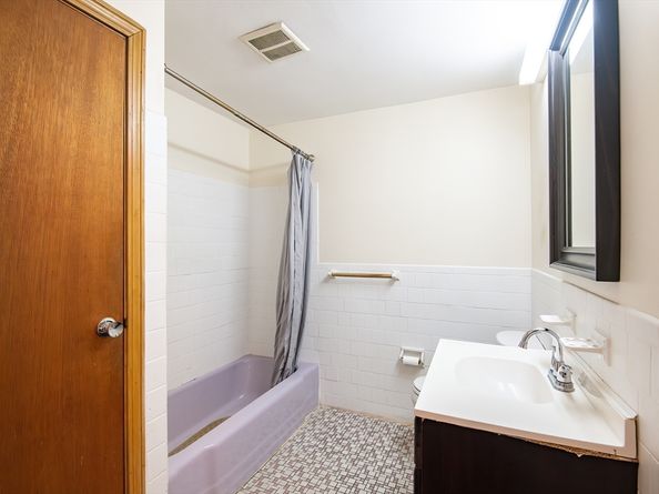 7 Cass St 6, Boston MA 02132