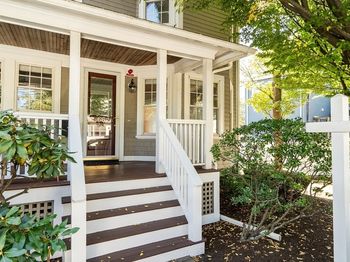 66 Webster St