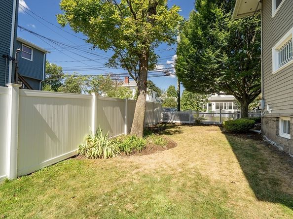 66 Webster St 66, Newton MA 02465