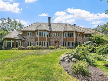 16 Solomon Pierce Rd