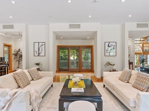 16 Solomon Pierce Rd, Lexington MA 02420