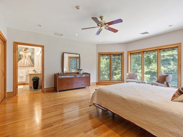 16 Solomon Pierce Rd, Lexington MA 02420