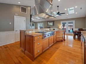 137 Main St, Oxford MA 01540