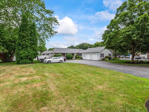 137 Main St, Oxford MA 01540