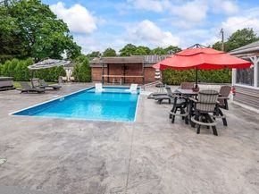 137 Main St, Oxford MA 01540