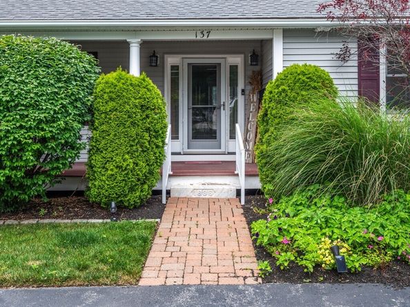 137 Main St, Oxford MA 01540