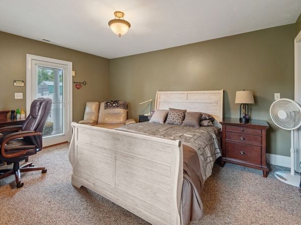 137 Main St, Oxford MA 01540