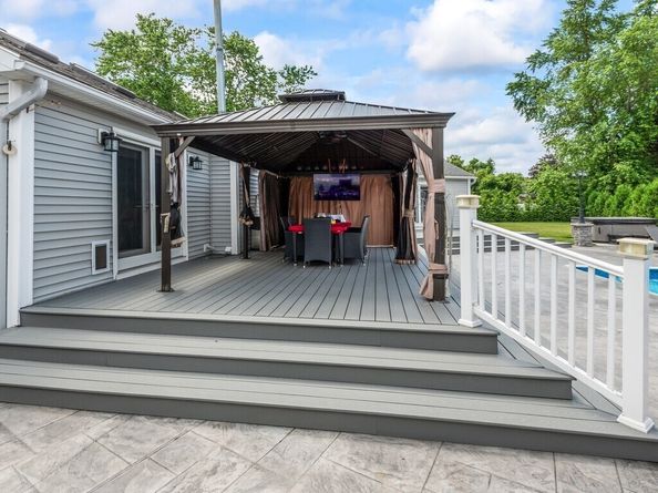 137 Main St, Oxford MA 01540