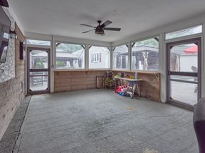 137 Main St, Oxford MA 01540