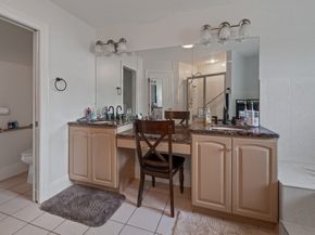 137 Main St, Oxford MA 01540