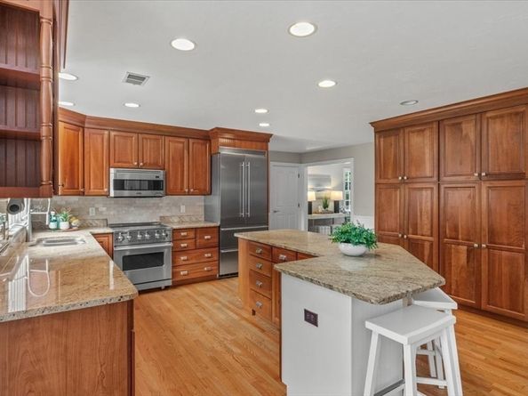 106 Quail Run, Marshfield MA 02050