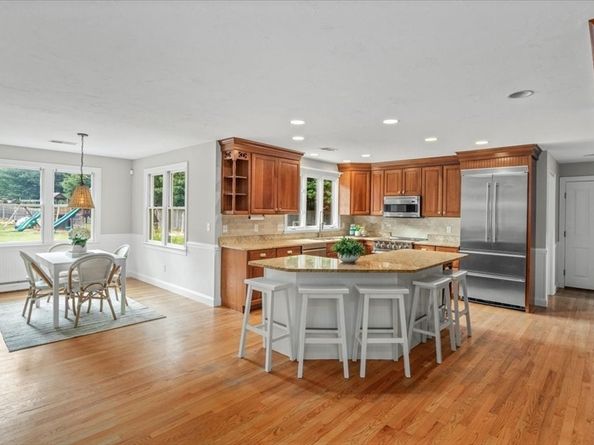 106 Quail Run, Marshfield MA 02050