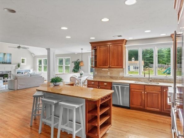 106 Quail Run, Marshfield MA 02050