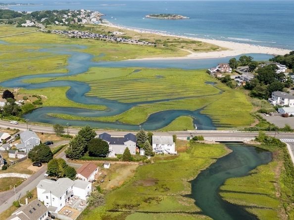6 Rio Drive, Gloucester MA 01930