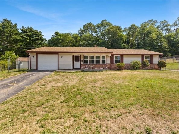 9 Massachusetts Ave, Brockton MA 02302
