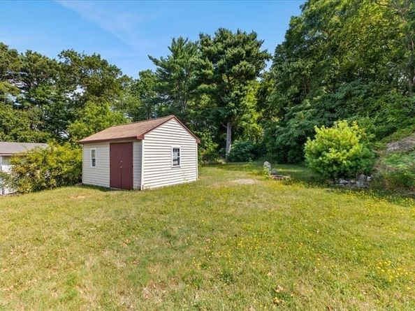 9 Massachusetts Ave, Brockton MA 02302