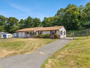 9 Massachusetts Ave, Brockton MA 02302