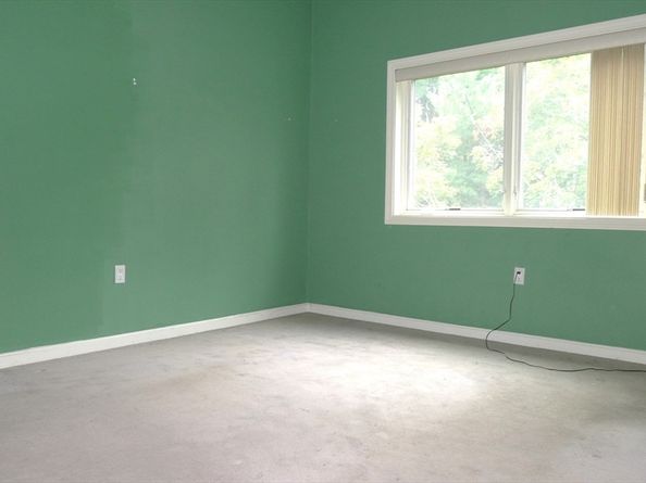 8 Ledgewood Way 17, Peabody MA 01960