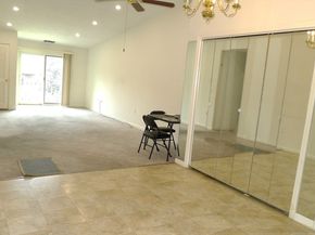 8 Ledgewood Way 17, Peabody MA 01960