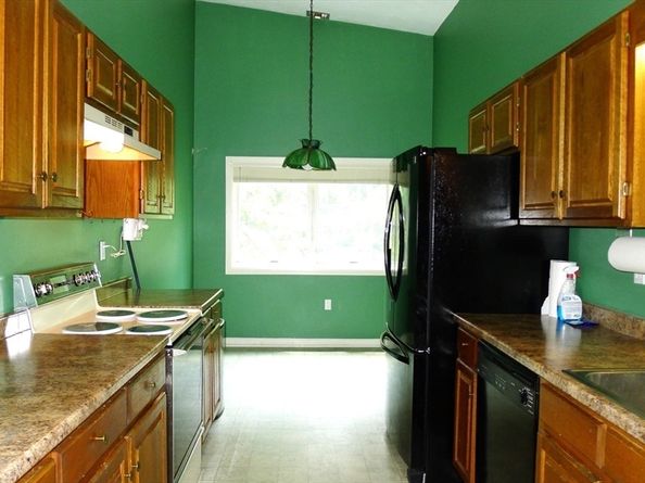 8 Ledgewood Way 17, Peabody MA 01960