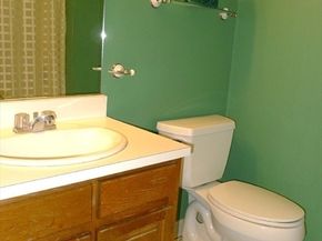 8 Ledgewood Way 17, Peabody MA 01960