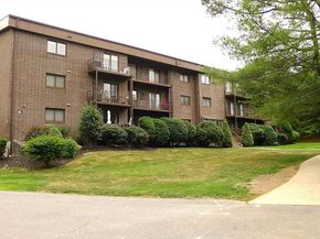 8 Ledgewood Way 17, Peabody MA 01960