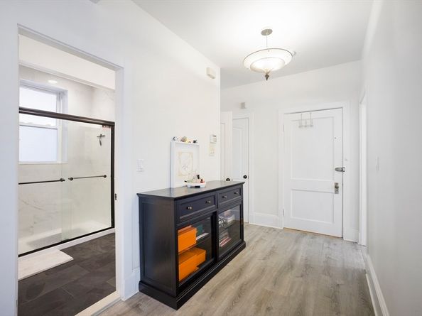 12 Colbourne Crescent 1, Brookline MA 02445
