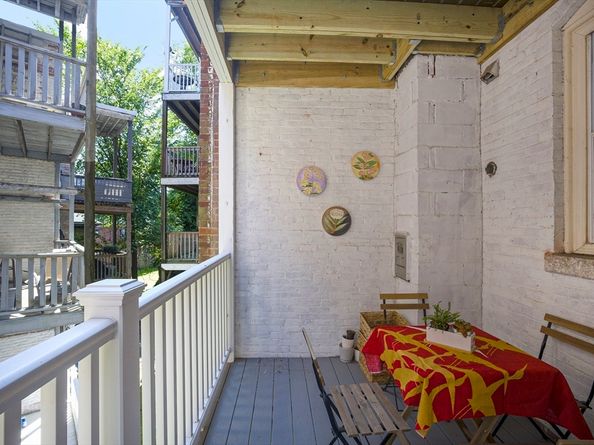 12 Colbourne Crescent 1, Brookline MA 02445