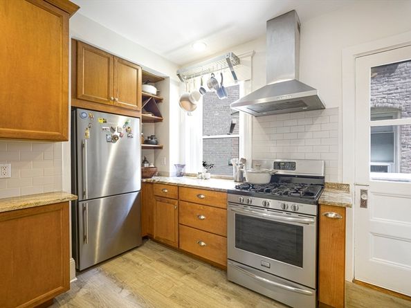 12 Colbourne Crescent 1, Brookline MA 02445