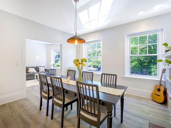 12 Colbourne Crescent 1, Brookline MA 02445