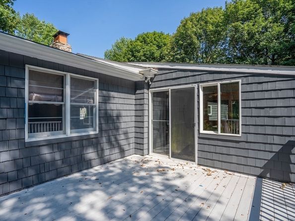 55 Central Ave, Paxton MA 01612
