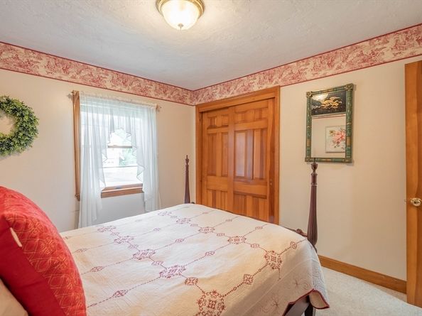 55 Central Ave, Paxton MA 01612