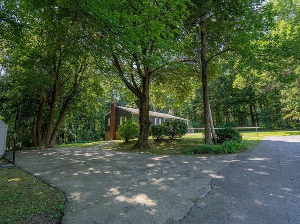 55 Central Ave, Paxton MA 01612