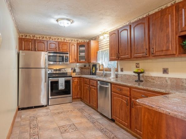 55 Central Ave, Paxton MA 01612