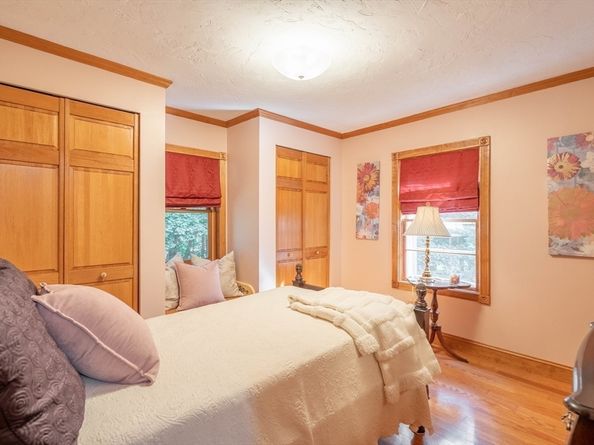 55 Central Ave, Paxton MA 01612