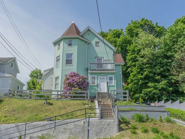 68 Cook Ave, Chelsea MA 02150