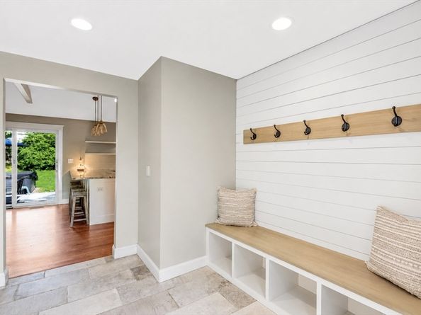 20 Hoyts Ln, Newburyport MA 01950