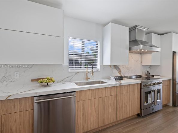 2735 SW 65th Ave, Miami FL 33155