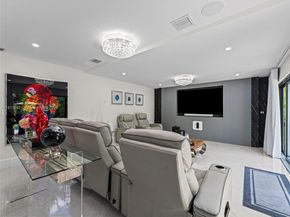 6180 Pine Tree Dr, Miami Beach FL 33140