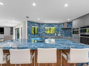 6180 Pine Tree Dr, Miami Beach FL 33140