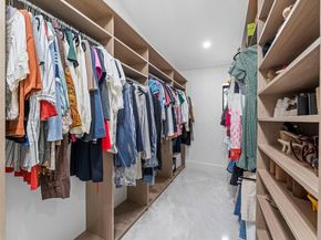 6180 Pine Tree Dr, Miami Beach FL 33140