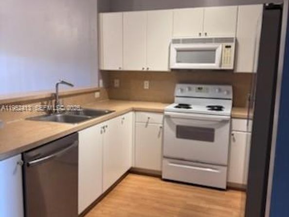 2306 SE 23rd Rd 2306, Homestead FL 33035