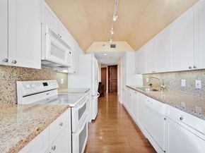 1000 E Island Blvd 803, Aventura FL 33160