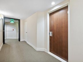 1000 E Island Blvd 803, Aventura FL 33160