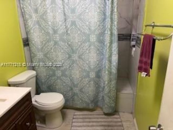11041 SW 166th Ter, Miami FL 33157