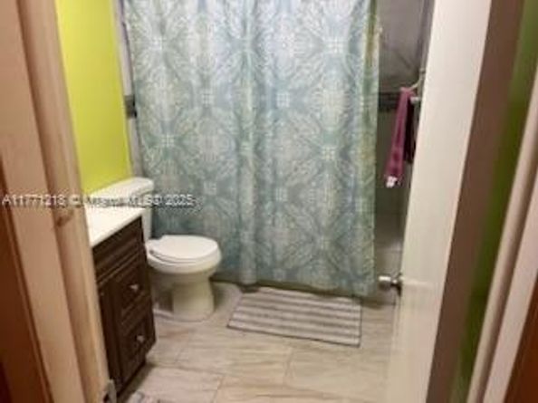 11041 SW 166th Ter, Miami FL 33157